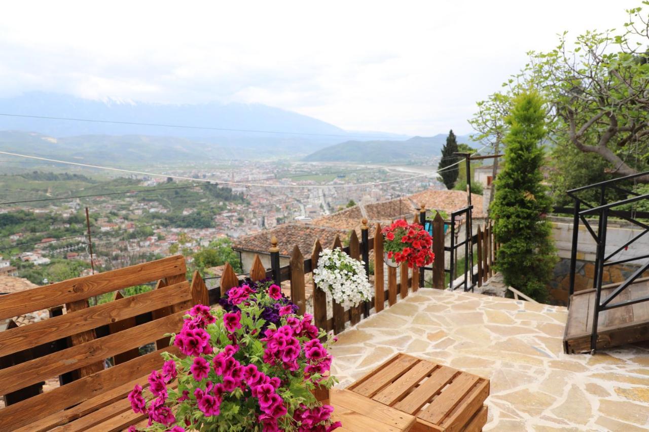 Guest House Maria - Berat Castle 외부 사진
