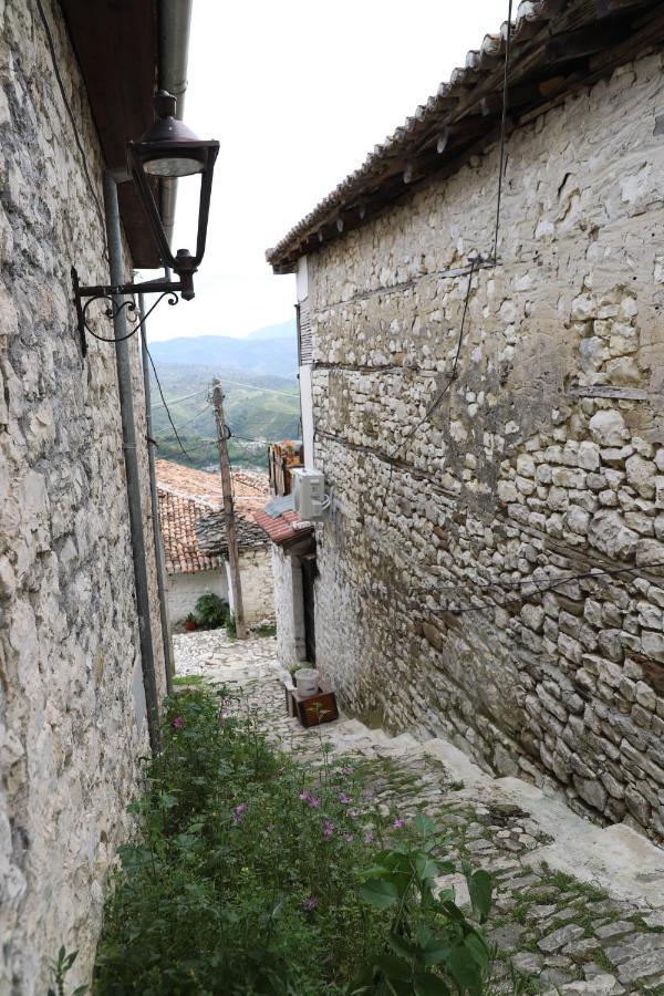 Guest House Maria - Berat Castle 외부 사진